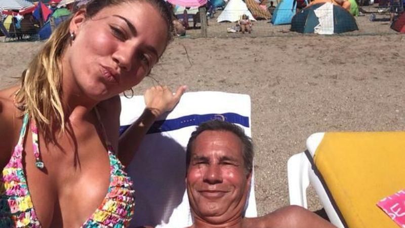 Empapelan Buenos Aires con afiches de Nisman con mujeres