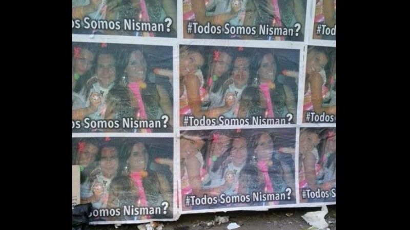 Empapelan Buenos Aires con afiches de Nisman con mujeres
