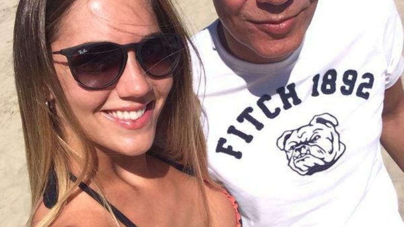 Empapelan Buenos Aires con afiches de Nisman con mujeres