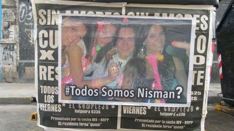 Empapelan Buenos Aires con afiches de Nisman con mujeres