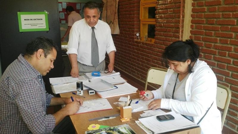 Alumbrera donó 45 cilindros de gas para comedores escolares