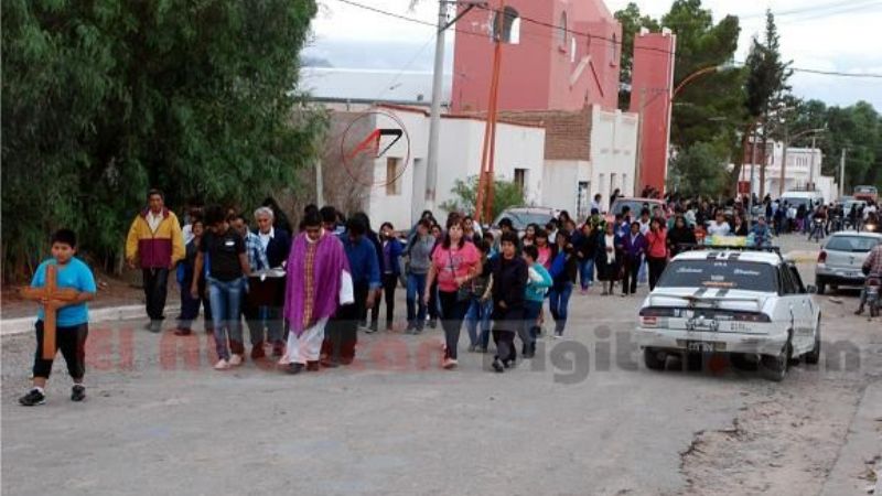 Dolor y consternación en el sepelio de Florencia