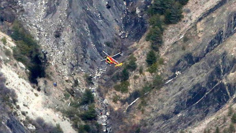 Primeras imágenes del avión estrellado en los Alpes