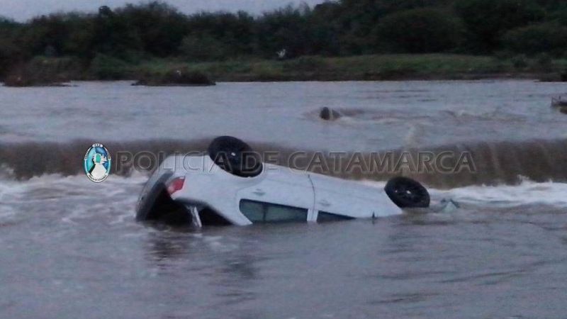 Cordobeses fueron arrastrados por la correntada de agua