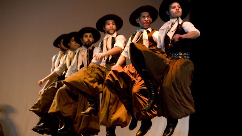 Audición para conformar el cuerpo de bailarines del Ballet Folclórico