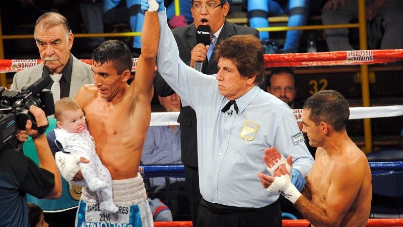“El Zurdo” Barrionuevo campeón argentino interino de los Welter