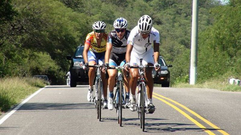 Se corre la clásica prueba ciclística “Trepada a El Rodeo”