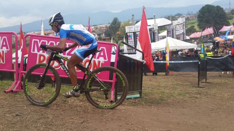 Macías hizo una buena carrera y se posicionó en el puesto 16 en Colombia
