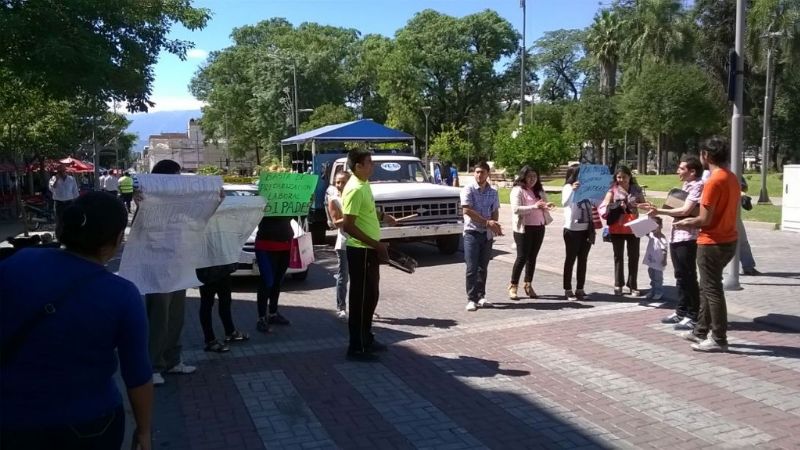 Becados SIPADES reclaman contratos