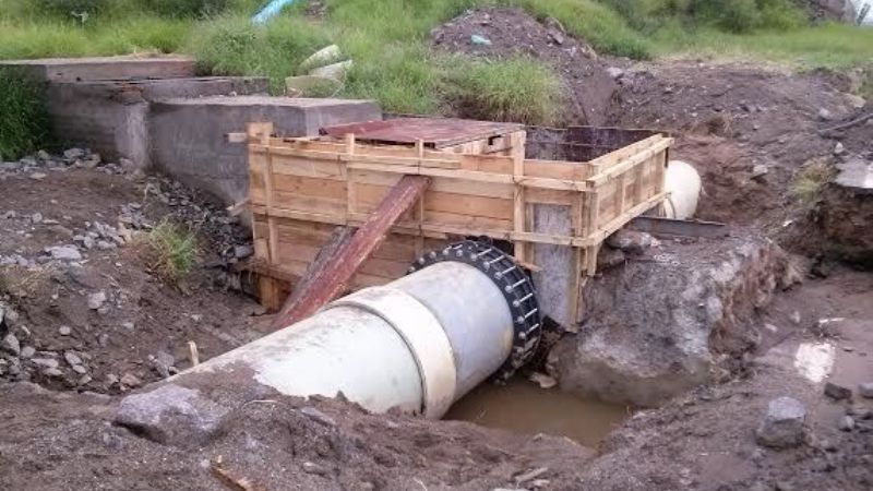 La rotura de una válvula volvió a dañar el acueducto