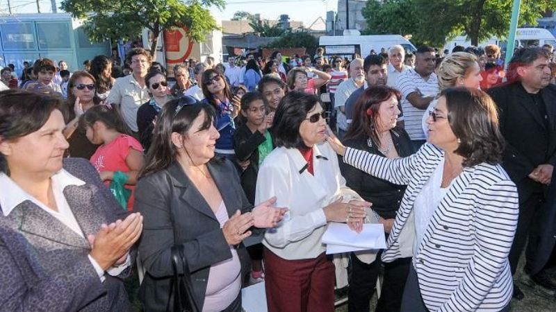 La Gobernadora lanzó un programa en Las Mil