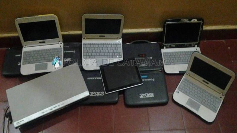 En allanamientos secuestran 10 netbooks