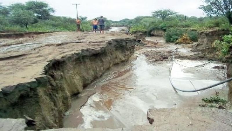 Las Rutas Provinciales 21 y 27 están intransitables por anegamiento