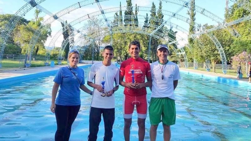 Valle Viejo coronó a los campeones del triatlón 2015