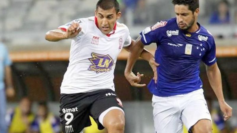 Huracán rescató un valioso punto ante el Cruzeiro en Belo Horizonte