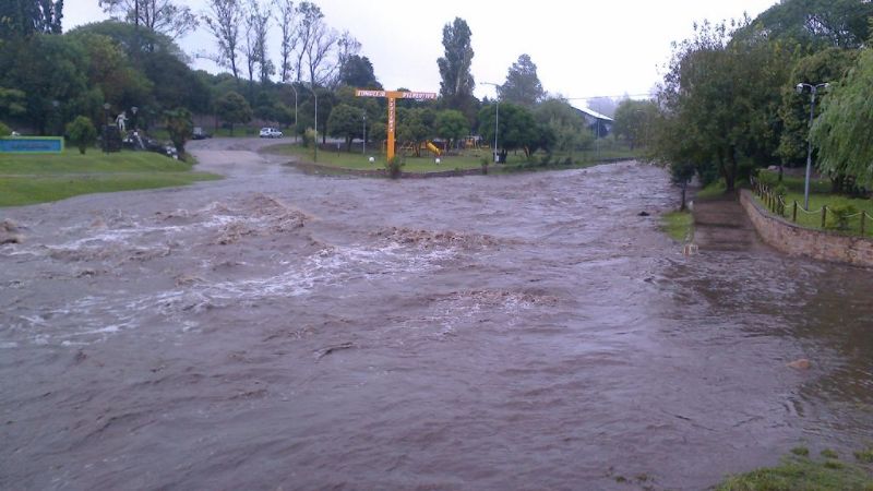 Habilitaron el paso por el río de Las Cañas