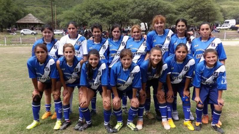 El Fútbol Femenino chacarero juega en La Falda