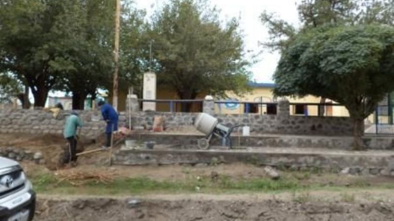 Trabajos de mejoras para escuelas de Fuerte Quemado