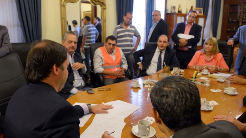 Decreto completo: Medidas de acción para asistir a los damnificados de Bañado de Ovanta