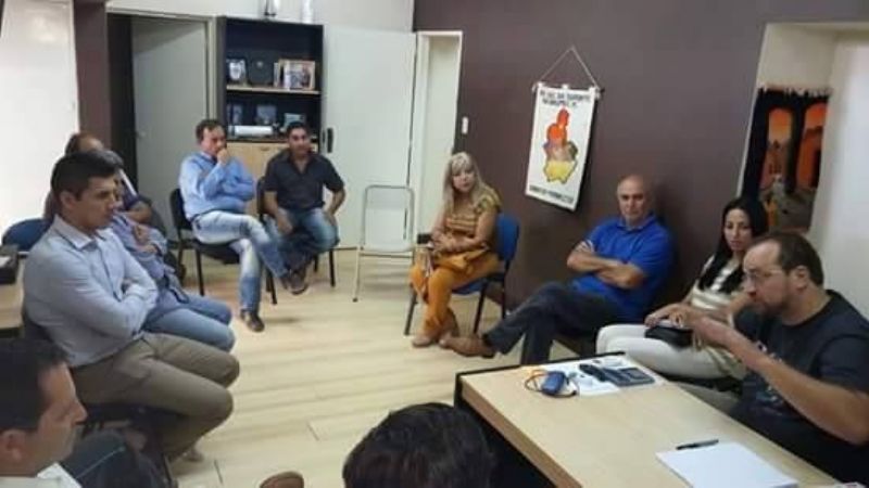 Reunión para la recuperación del Polideportivo “FME”