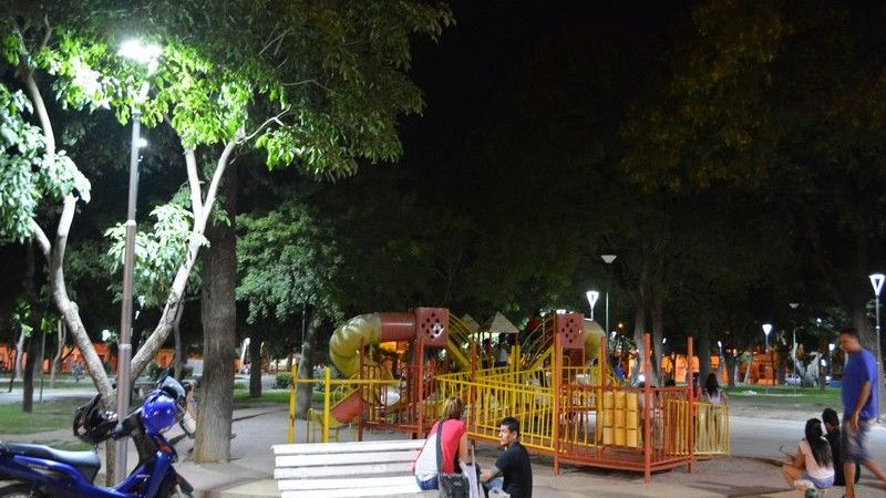 Nueva iluminación LED en la Plaza Virgen del Valle