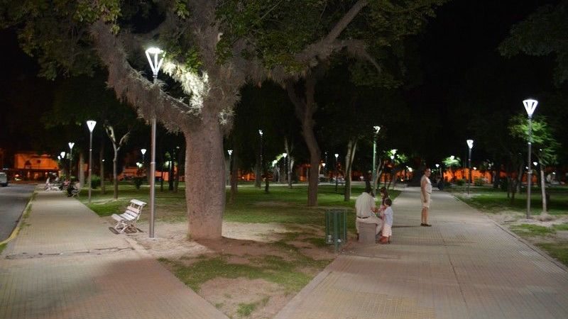 Nueva iluminación LED en la Plaza Virgen del Valle