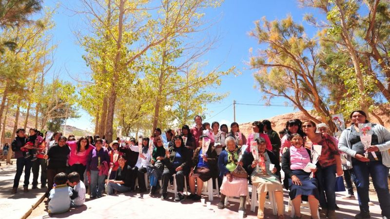 Mera festejó con mujeres de Antofagasta y Belén