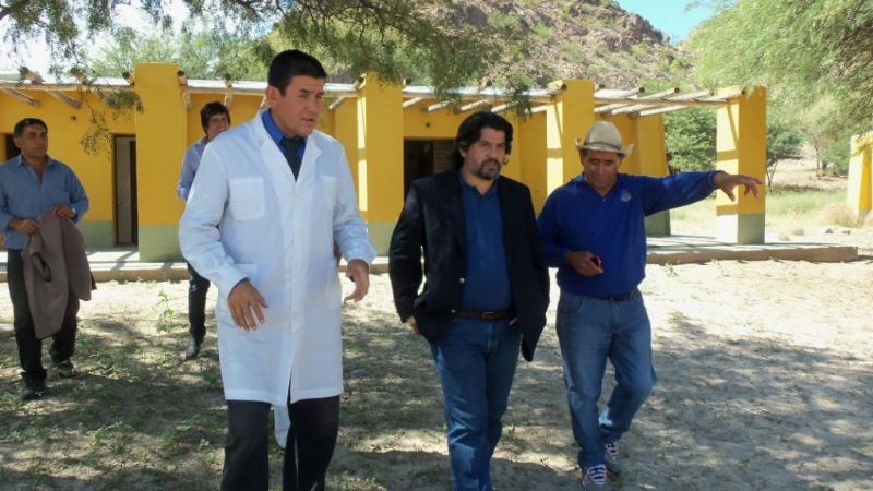 Ariza recorrió escuelas de Tinogasta