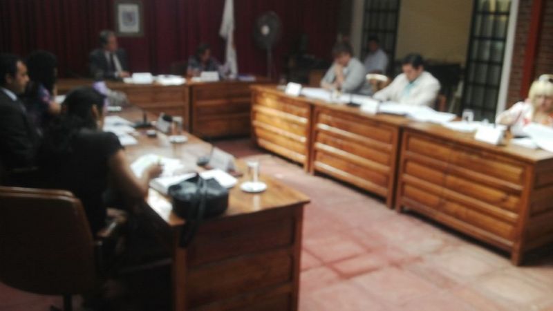 Con varios debates, se llevó a cabo la sesión en el CD de Santa María