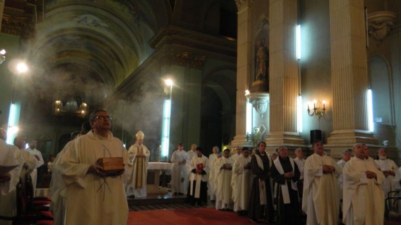 Urbanc: “Que el santo Crisma con el que fuimos ungidos vuelva a brillar en nuestra vida”