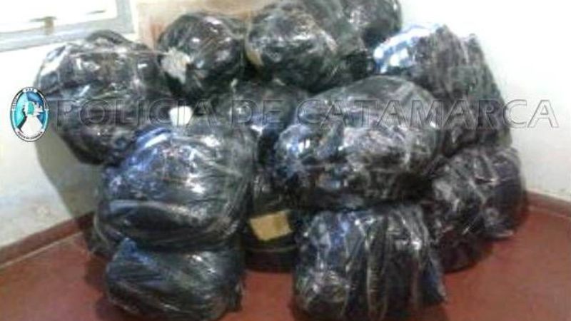 Demoran a diez personas y secuestran gran cantidad de ropa en Ambato