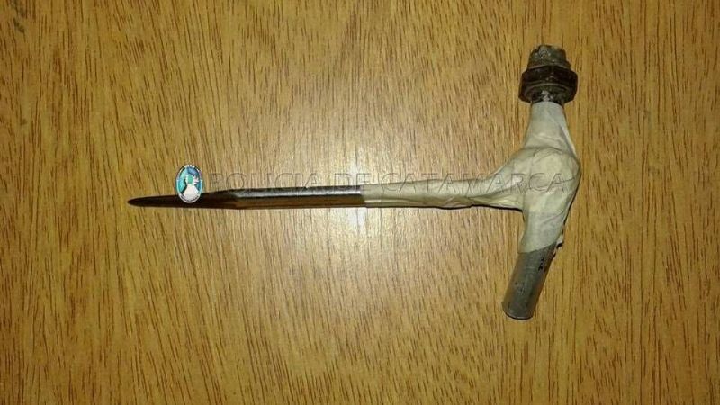 Le secuestran una "espadita"