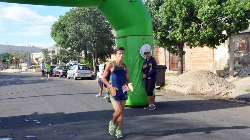 Exitosa prueba atlética por el 31° Aniversario de Salta Central