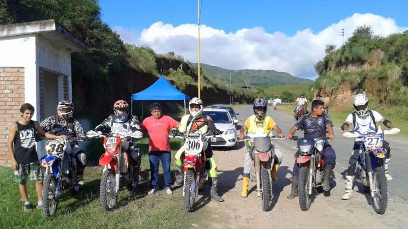 Los rescatistas de la ACER asistieron damnificados en Paclín