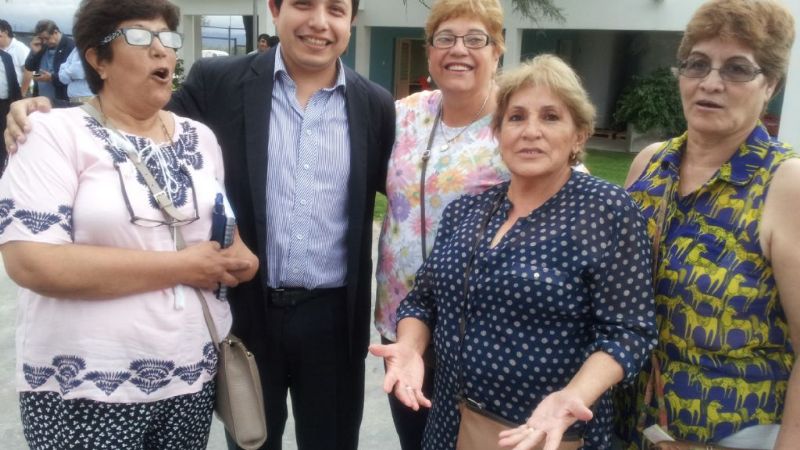 Jubilados de ANSES en el CIIC junto a Scioli y Lucía