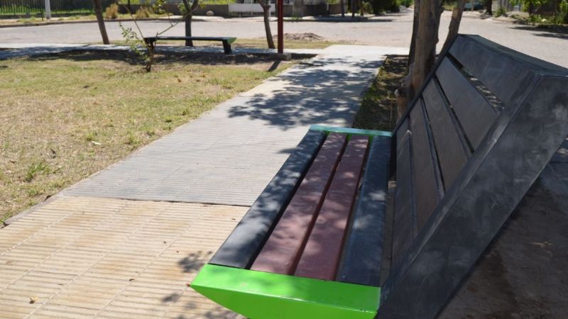 Construyen nuevos espacios públicos en Valle Viejo