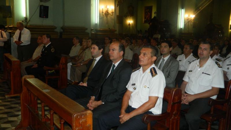 Las fuerzas de seguridad rindieron honor a la Virgen del Valle