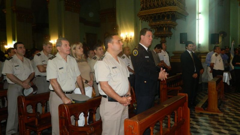 Las fuerzas de seguridad rindieron honor a la Virgen del Valle