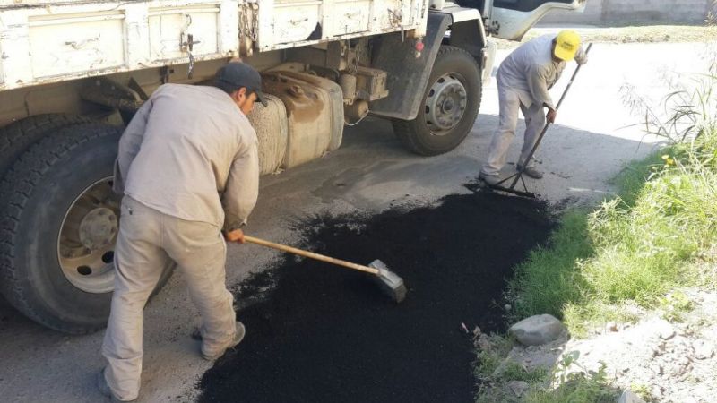 Operativo de bacheo en Valle Viejo