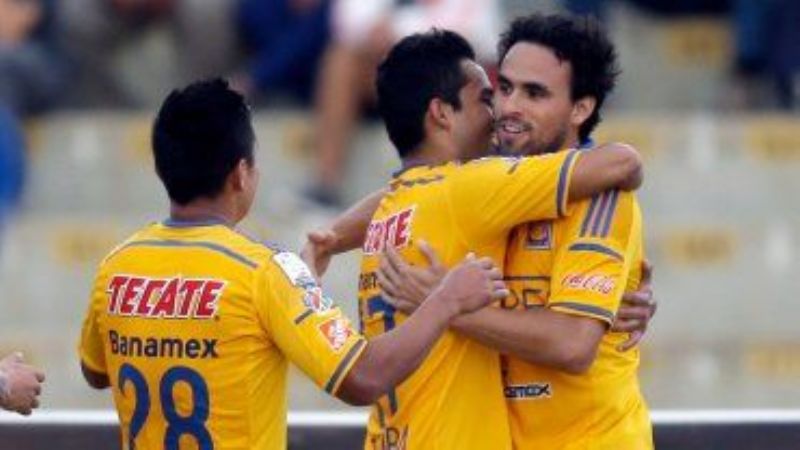 Tigres le ganó a Aurich en Perú y le dio una mano grande a River