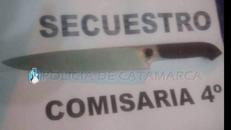 Aprehendieron a un joven y secuestran un arma blanca