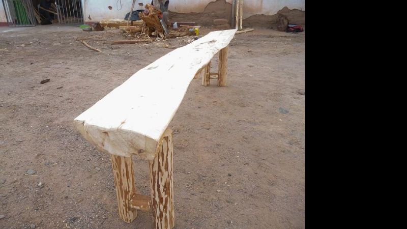 Capacitación en creación de muebles de madera