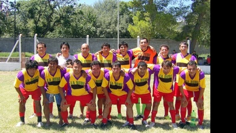 Juega la Liga de Veteranos de Fútbol de Fray Mamerto Esquiú