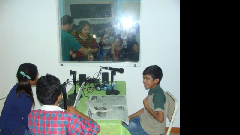 Capacitaron a docentes y jóvenes para el uso de la radio escolar CAJ