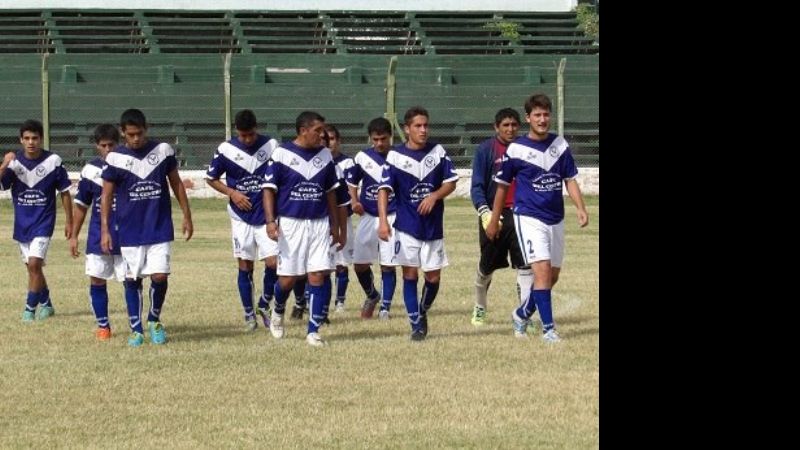 Estudiantes se acomodó escolta tras vencer a Ferrocarriles