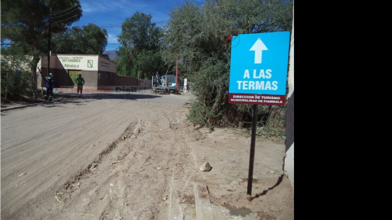 Cartelería de información turística en Fiambalá