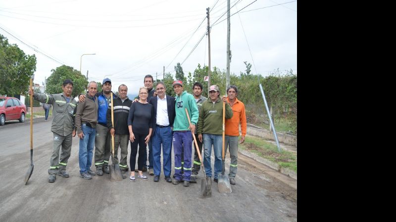 Nuevas cuadras pavimentadas en la zona suroeste de la Capital
