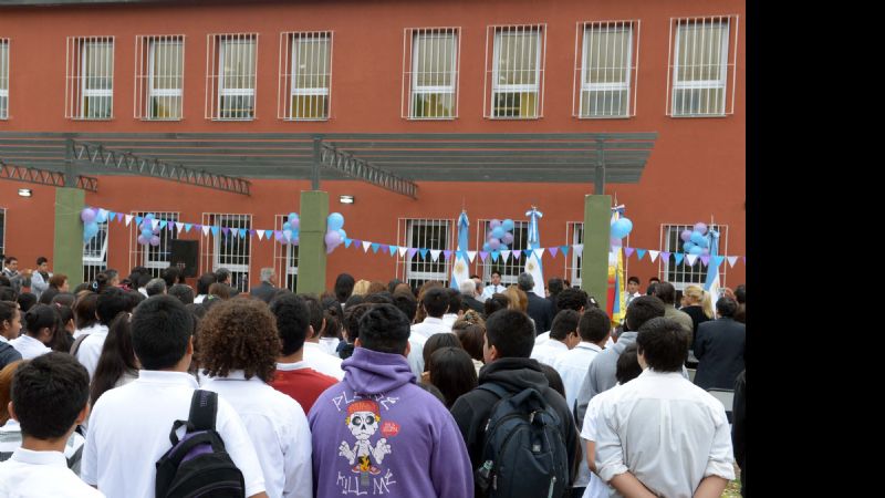 “A veces no valoramos la educación, que es pública y gratuita, algo que en muchos países no existe"