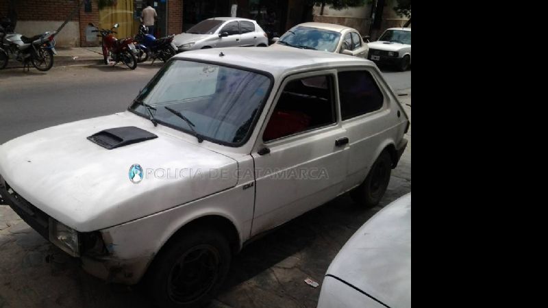 Dos sujetos detenidos, elementos y dinero secuestrados