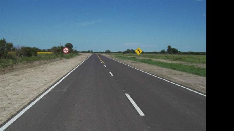 Trabajos de pavimentación y demarcación horizontal en Ruta 38
